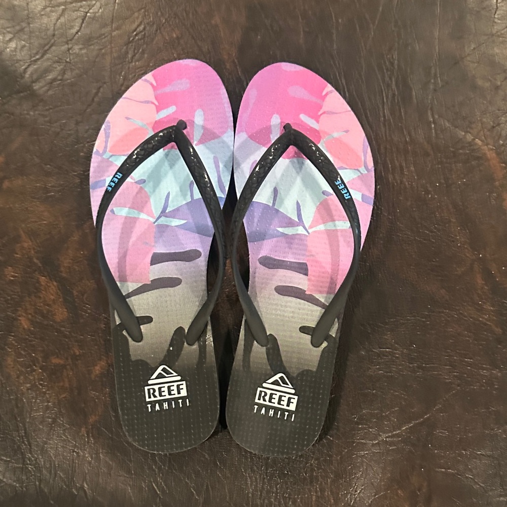 Reef Tahiti Sandals with Pink and Black Pattern